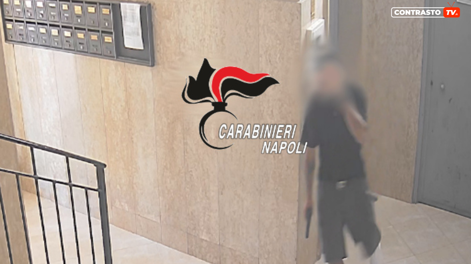 tre rapine ad anziane 35enne tradito da tatuaggi e abbigliamento